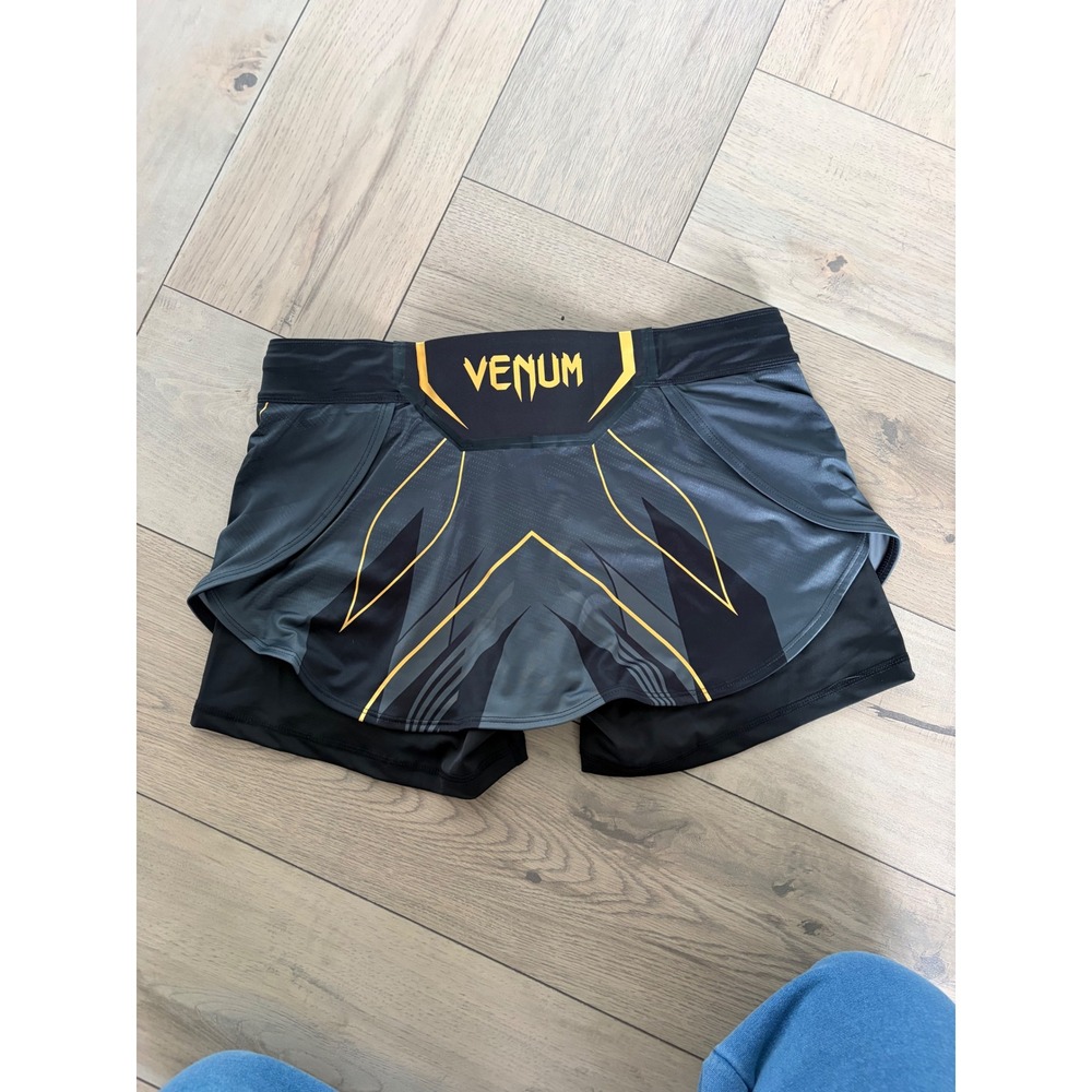 Venum UFC Womens Performance Skort Grey Yellow MMA Training Shorts XL NWT - Picture 4 of 7